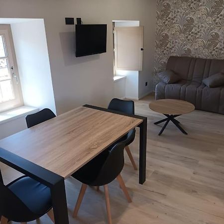 Chez David - Vacances Sous Les Toits Brioude Bagian luar foto