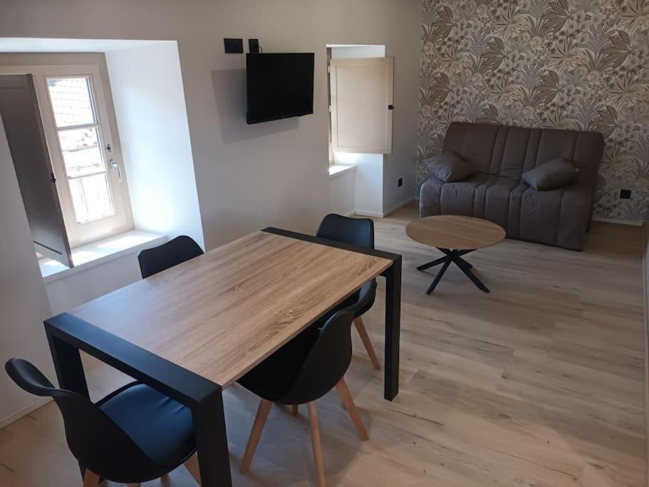Chez David - Vacances Sous Les Toits Brioude Bagian luar foto
